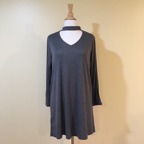 Split Bell Sleeve Choker Top w Pockets - Picture 2 of 6
